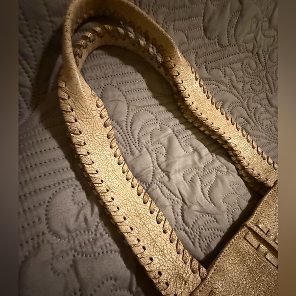 Latico, Cream Color Crackly Distressed Leather Purse/Small Tote in great cond. - Picture 4 of 12